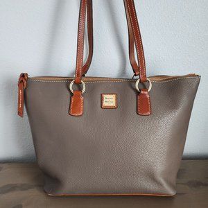 Dooney & Bourke Pebble Grain Zip Tote in Elephant EUC